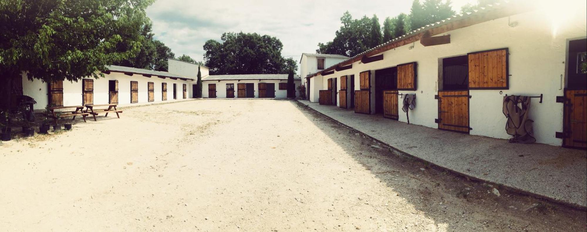 Maison Au Milieu Des Chevaux L'Isle-sur-la-Sorgue Luaran gambar